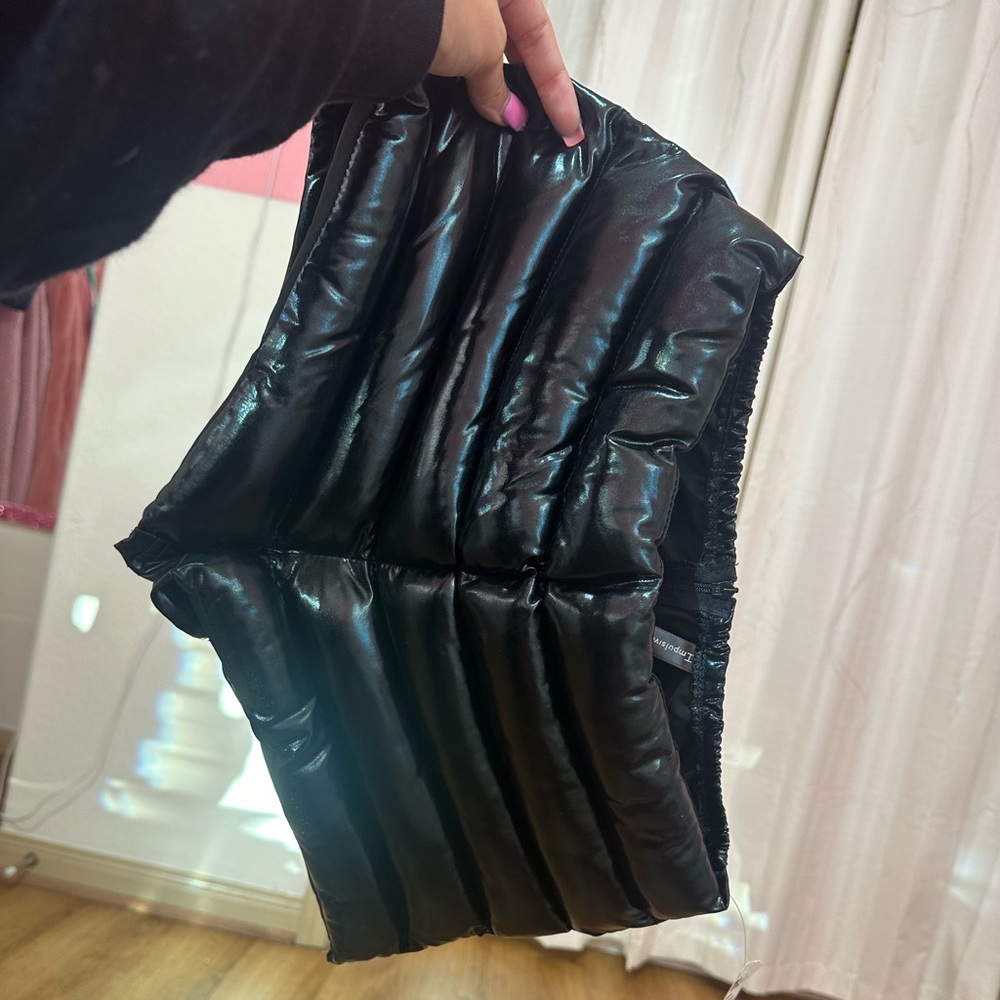 BRAND NEW PUFFER SHORTS